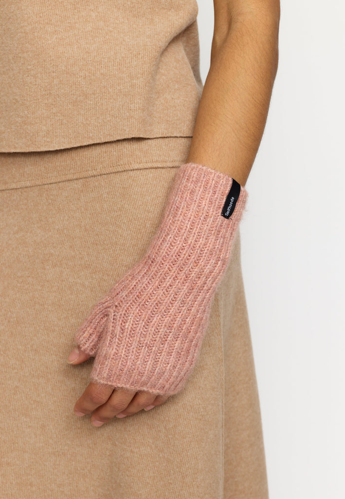 Selfhood Fluffy Half-Mittens Accessories Amber