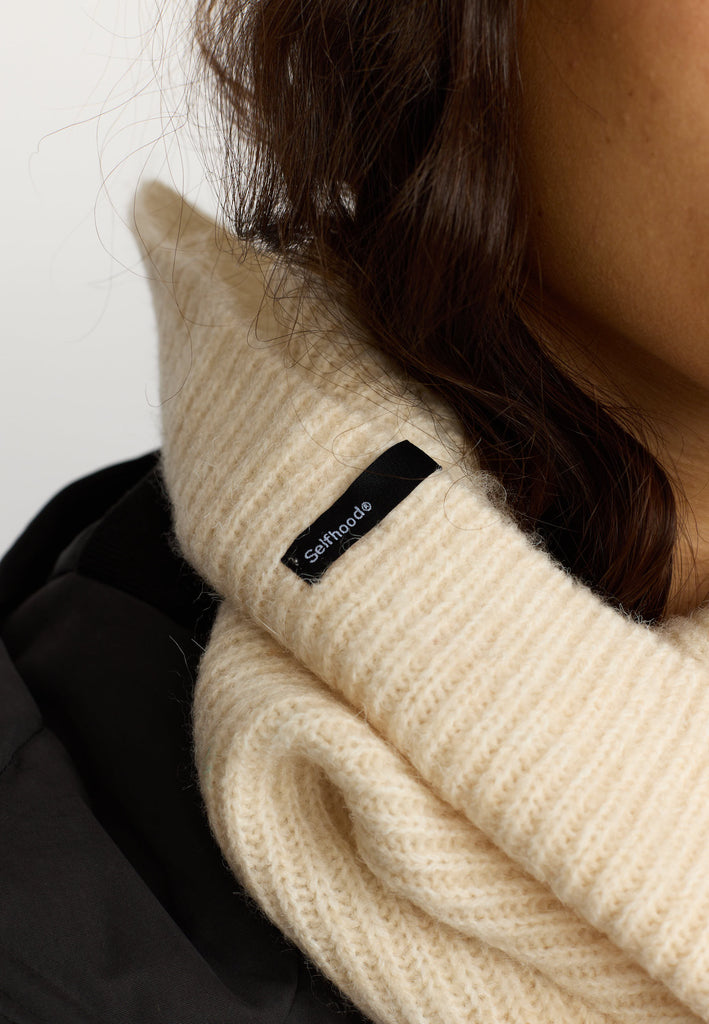Selfhood Fluffy Tube Accessories Offwhite